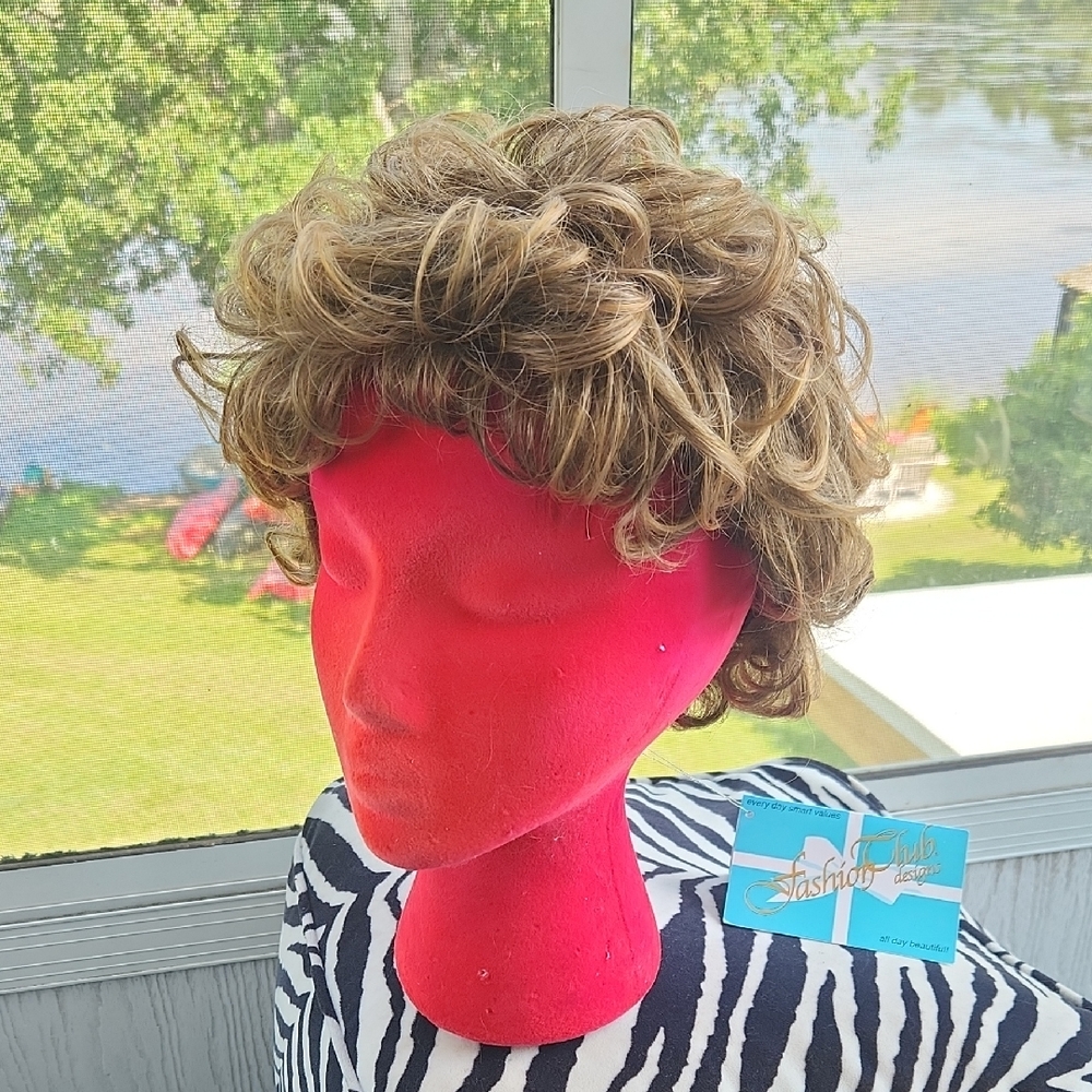 Vintage Fashion Club Designs Short Curly Wig Fiesta Color 14 Large